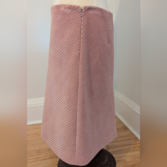 Light Pink Prada Velvet A-Line Skirt Size 46 - Picture 2 of 9